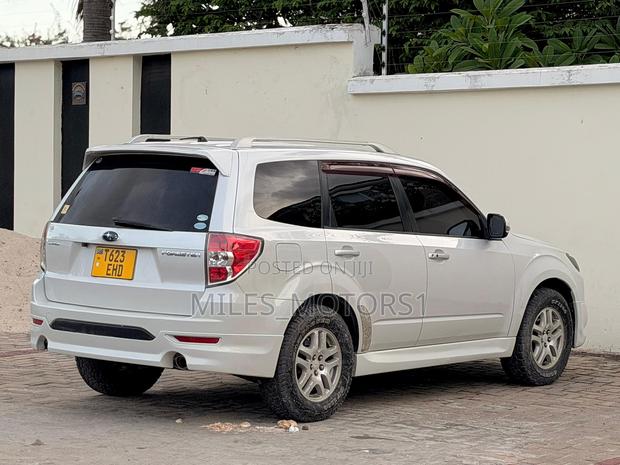 Subaru Forester 2011 White