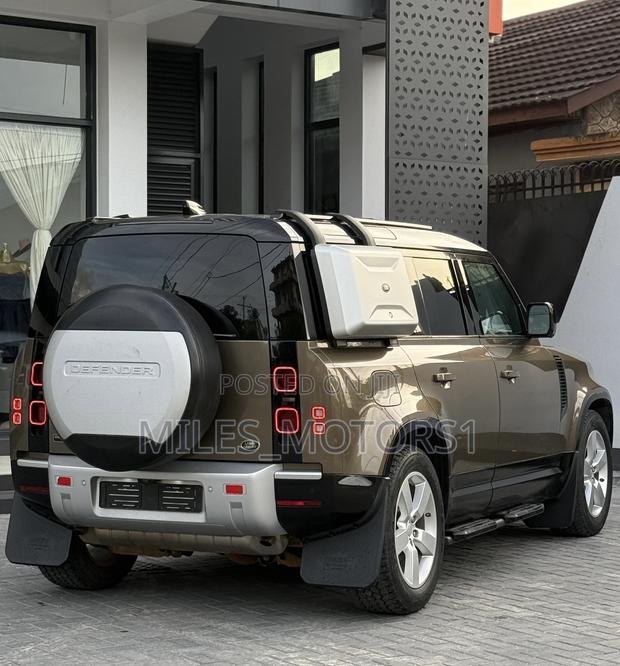 Land Rover Defender 2021 Brown