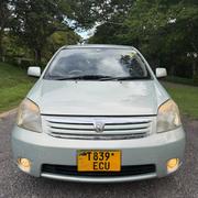 Toyota Raum 1.5 AWD 2005 Blue for sale