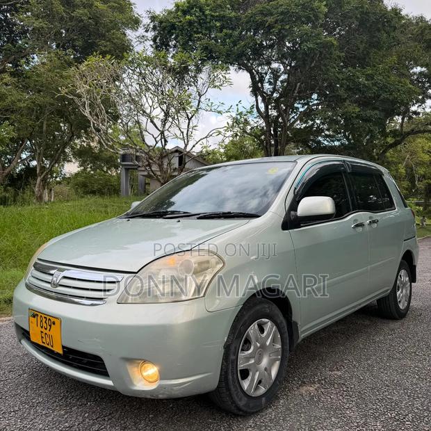Toyota Raum 1.5 AWD 2005 Blue