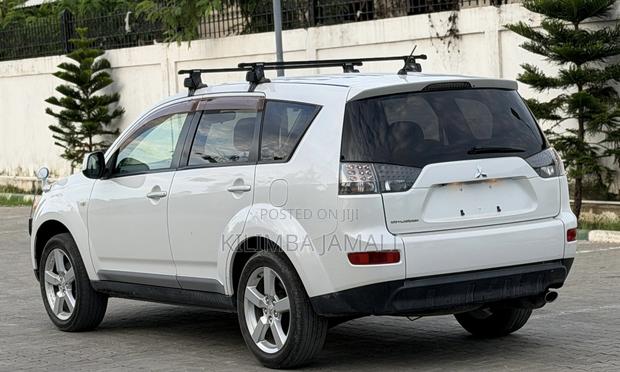 Mitsubishi Outlander 2008 White