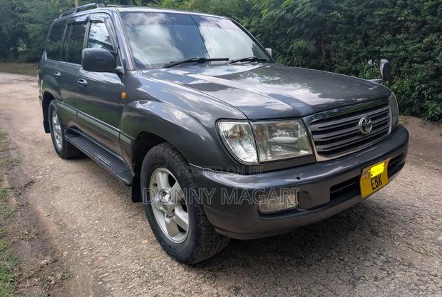 Toyota Land Cruiser 2004 Green