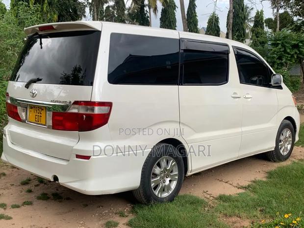 Toyota Alphard 2004 White