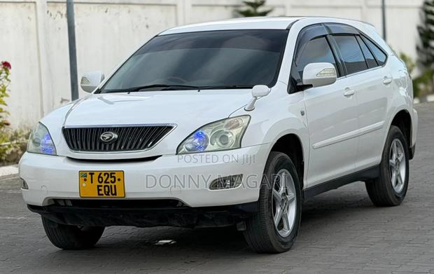 Toyota Harrier 2006 White