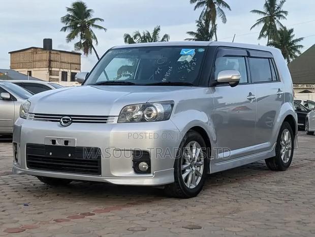 Toyota Corolla Rumion Hatchback 1.8 AWD 2009 Silver