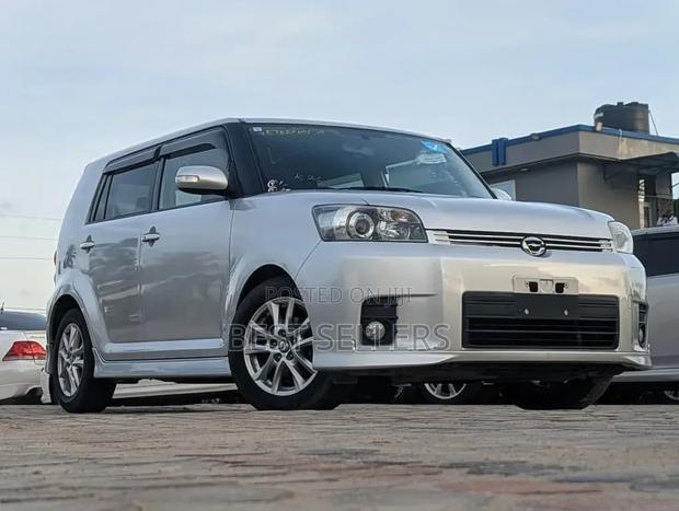 Toyota Corolla Rumion Hatchback 1.8 AWD 2009 Silver