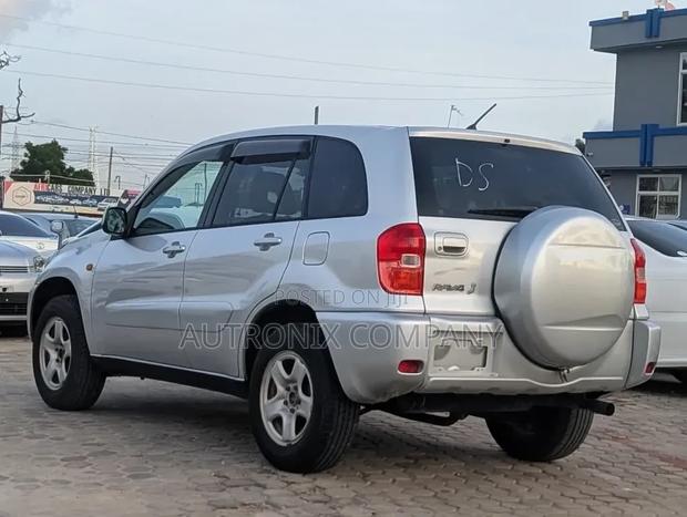 Toyota RAV4 2001 Silver