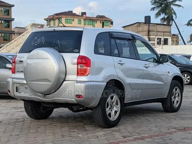 Toyota RAV4 2001 Silver