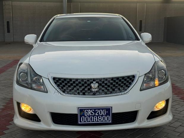 Toyota Crown 2009 White
