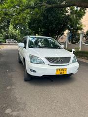 Toyota Harrier 2005 White for sale