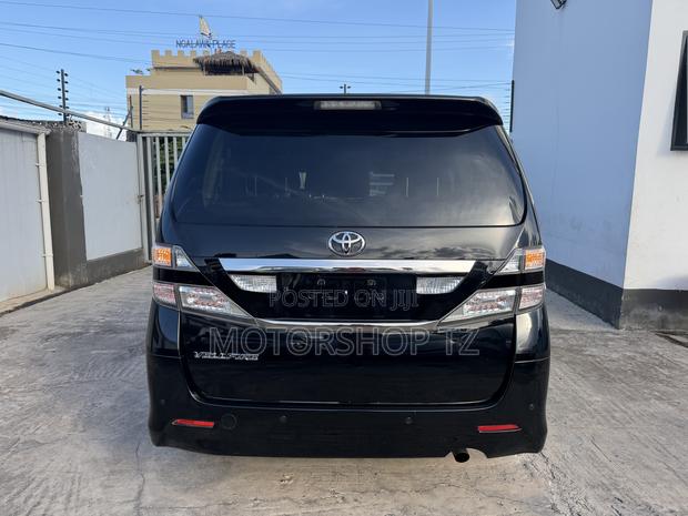 Toyota Alphard 2.4 Petrol FWD 2009 Black