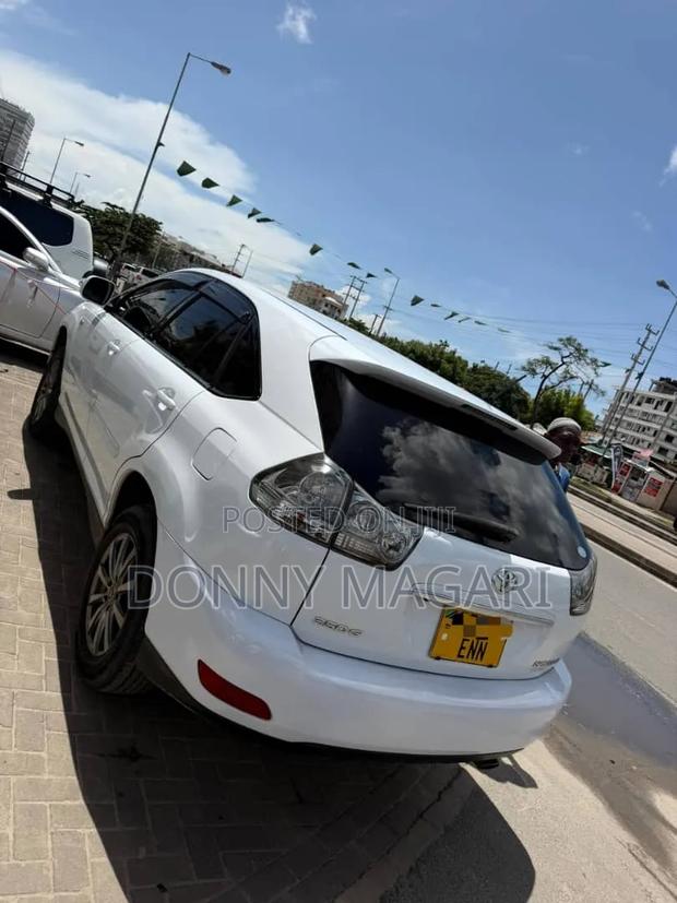 Toyota Harrier 2007 White