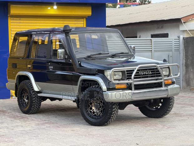 Toyota Land Cruiser Prado 1990 Green