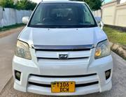 Toyota Noah 2003 White for sale