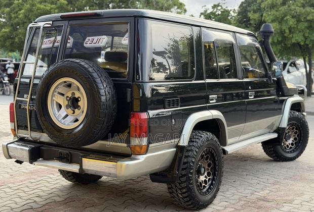 Toyota Land Cruiser Prado 1999 Blue