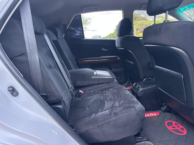 Toyota Harrier 2006 White