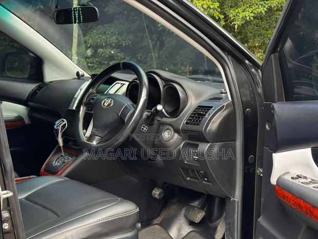 Toyota Harrier 2005 Black