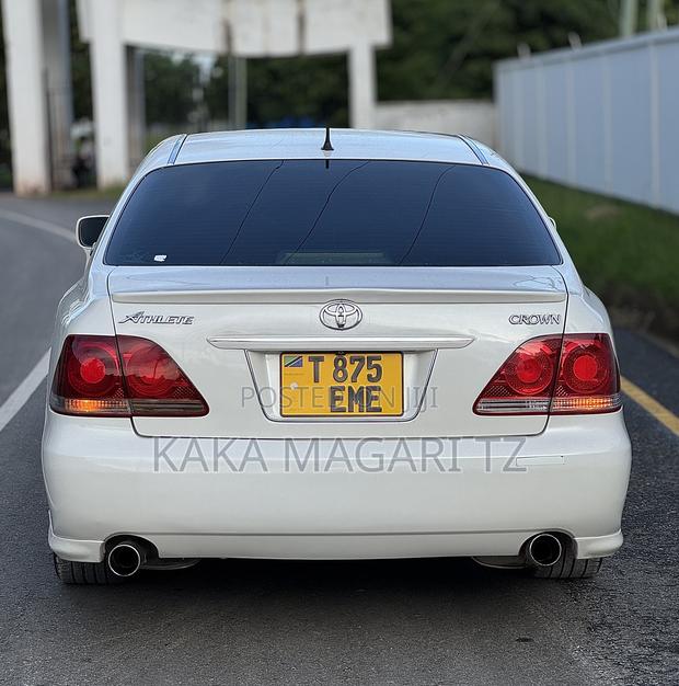 Toyota Crown 2006 Pearl