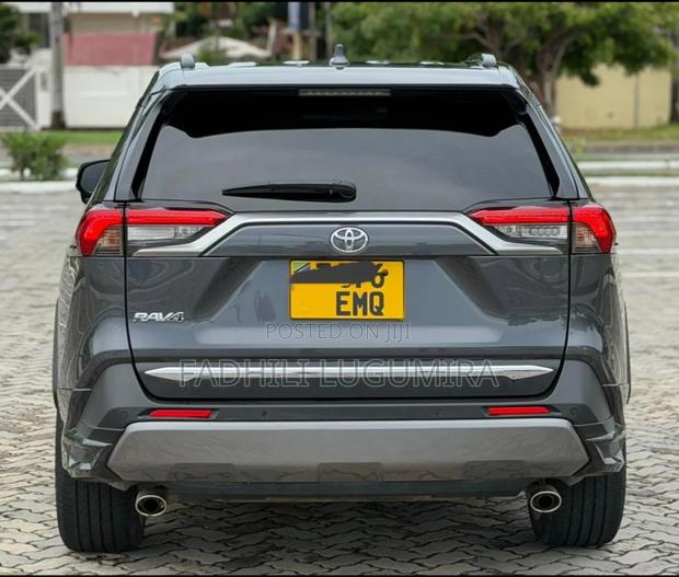 Toyota RAV4 Hybrid 2019 Black