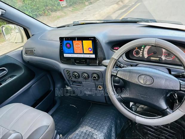 Toyota Noah 2003 Silver