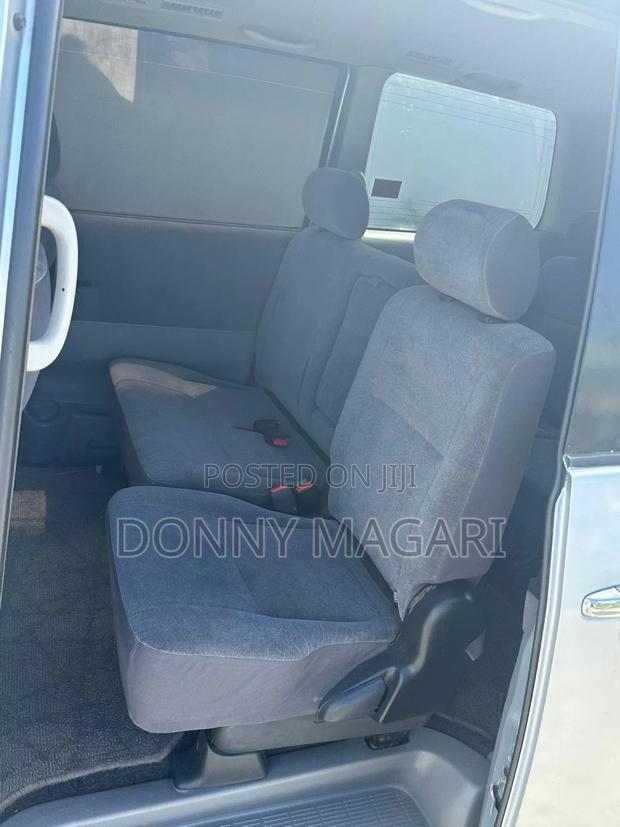 Toyota Noah 2008 Silver