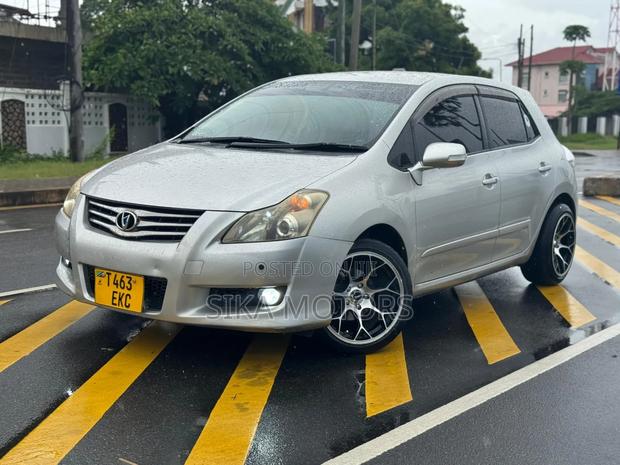 Toyota Blade 2006 Silver