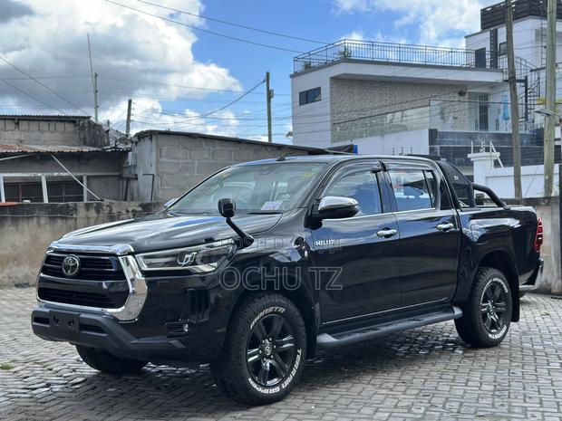 Toyota Hilux 2020 Black
