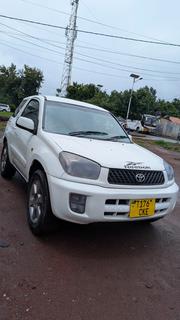 Toyota RAV4 2004 White for sale