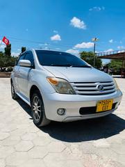 Toyota IST 2005 Silver for sale