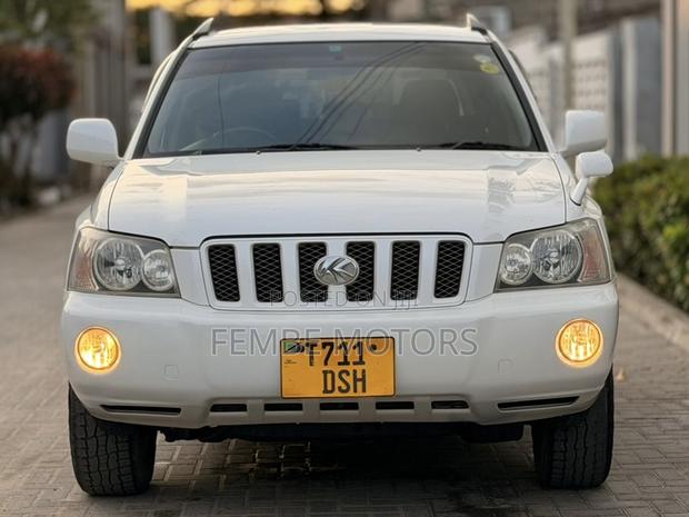 Toyota Kluger 2005 White