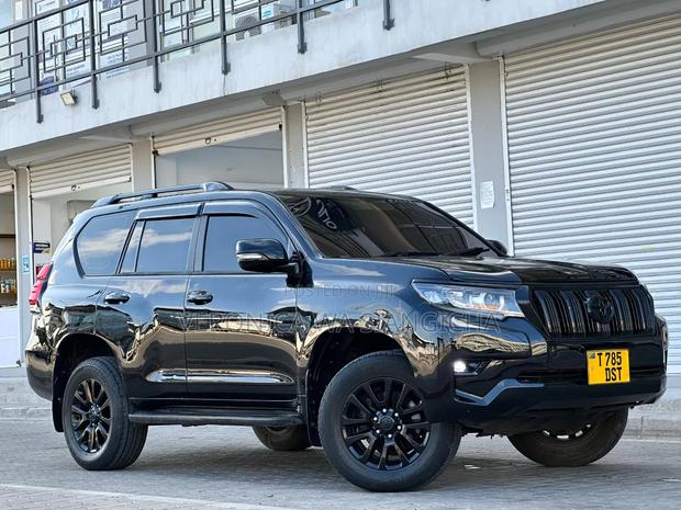 Toyota Land Cruiser Prado 2012 Black