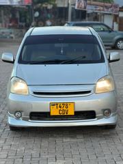 Toyota Raum 2005 Silver for sale