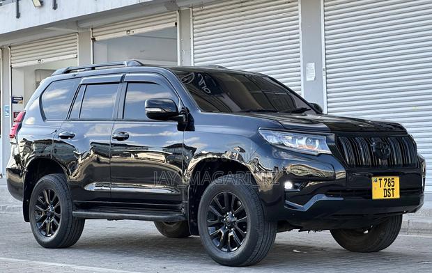 Toyota Land Cruiser Prado 2012 Black