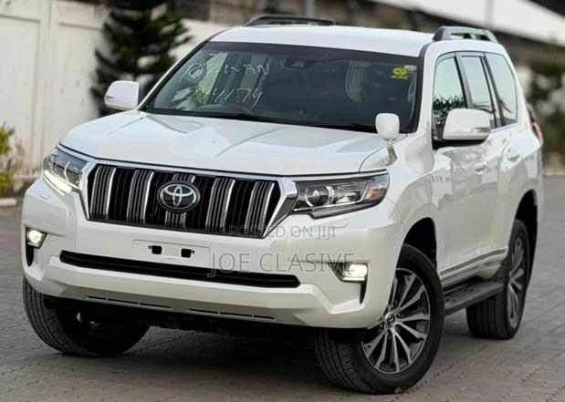 Toyota Land Cruiser Prado 4.0 Petrol GX-R 2006 White