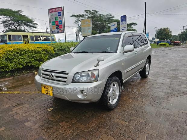 Toyota Kluger 2005 Silver