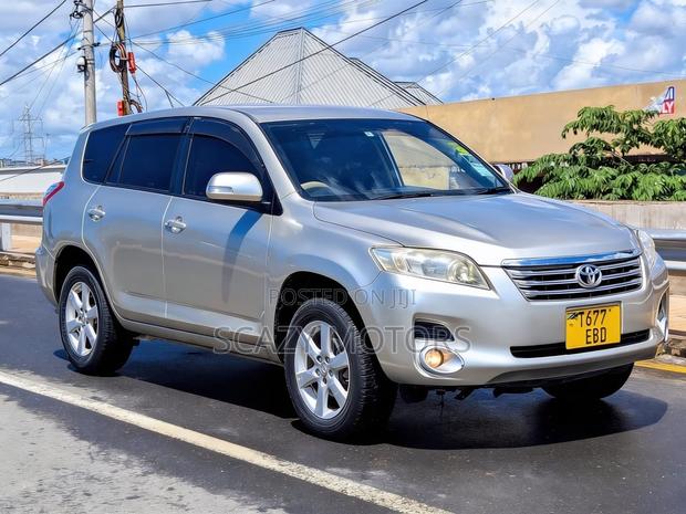 Toyota Vanguard 2008 Silver