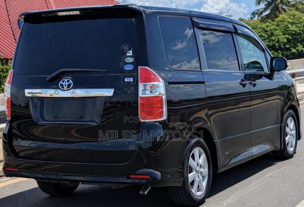 Toyota Noah 2008 Black