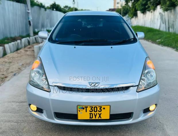 Toyota Wish 2006 Silver