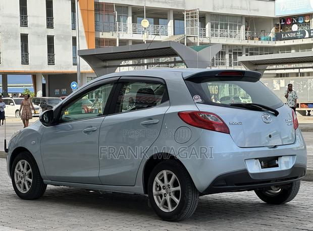 Mazda Demio 2011 Blue