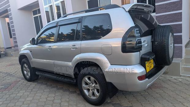 Toyota Land Cruiser Prado 2007 Silver