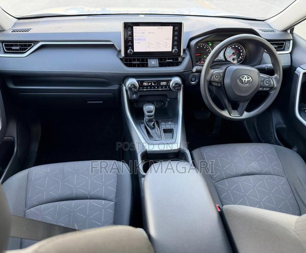 Toyota RAV4 Adventure 2022 White