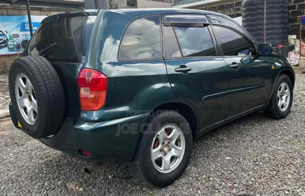 Toyota RAV4 1.8 2004 Green