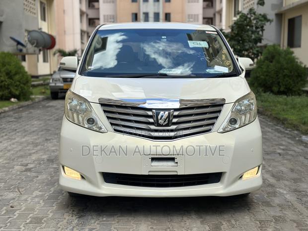 Toyota Alphard 2.4 Petrol FWD 2012 White