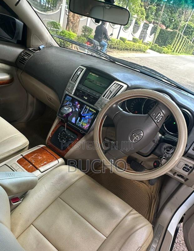 Toyota Harrier 2005 White