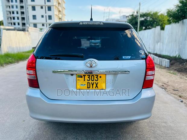 Toyota Wish 2006 Silver