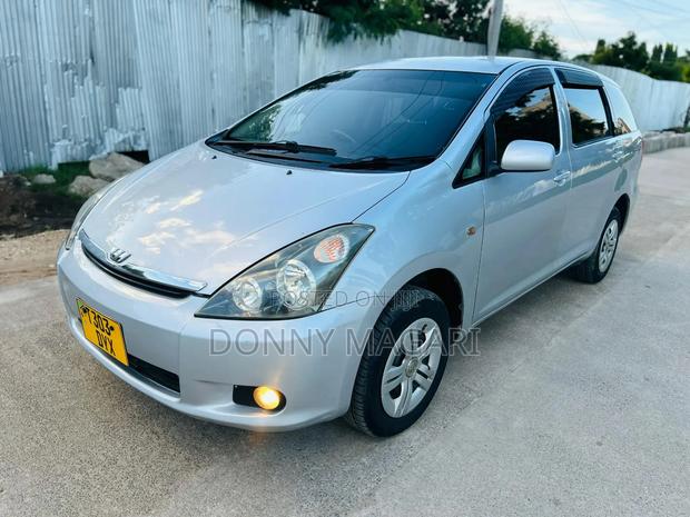 Toyota Wish 2006 Silver