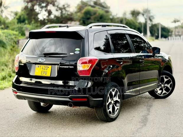Subaru Forester 2012 Black