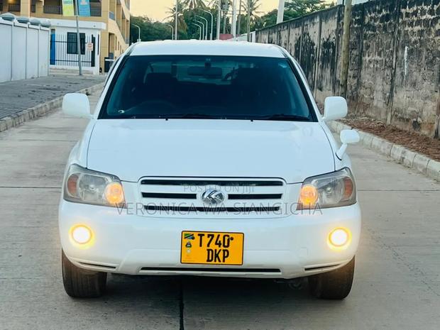 Toyota Kluger 2005
