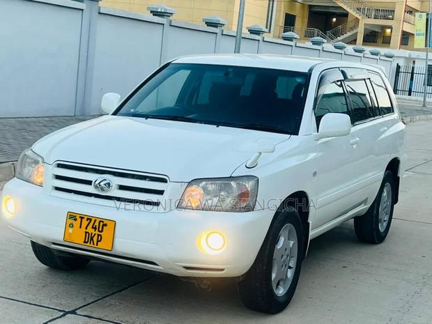 Toyota Kluger 2005