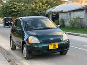 Toyota Vitz 2005 Green for sale